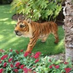 Design Toscano JE111422 Power and Grace Sumatran Statue, Full Color - Image 4