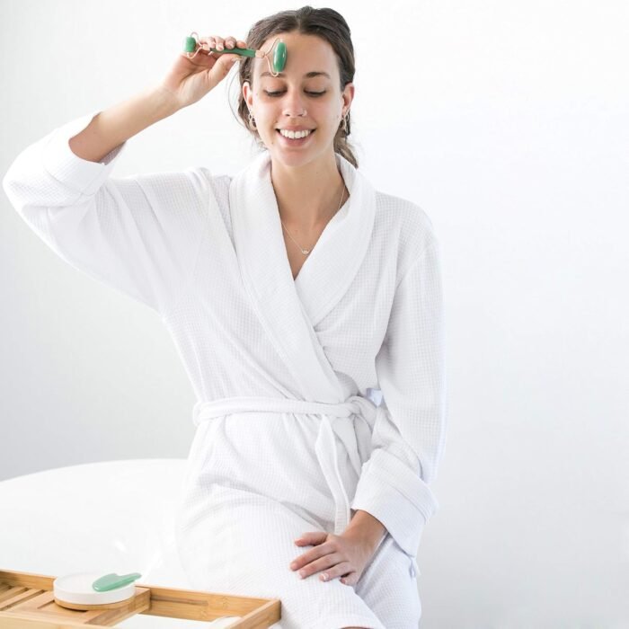 WITTY Jade Face Roller and Gua Sha Set in Hand-Drawn Giftbox - Gua Sha Stone, Fa... - Image 6