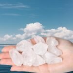 QINJIEJIE 0.9Lbs Clear Quartz Raw Crystals Natural Rough Stones Bulk Large 1" Ro... - Image 5