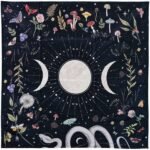 VIDAYA Altar Cloth, Thick Velvet Fabric Celtic Triple Moon Pentagram Tarot Cloth... - Image 4